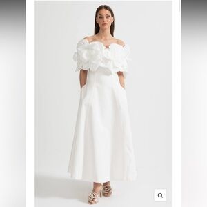 NWT Strapless White Floral Appliqué Dress